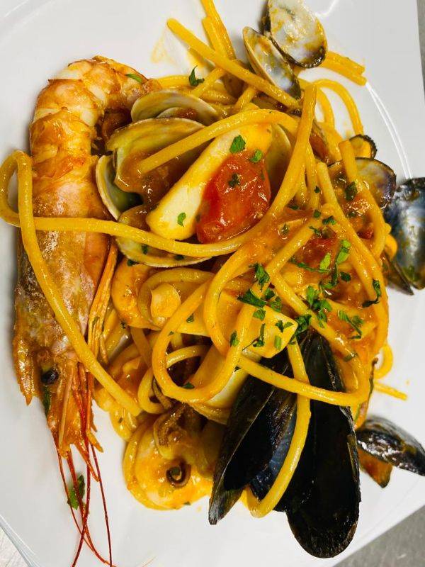 Spaghetti allo scoglio rosse