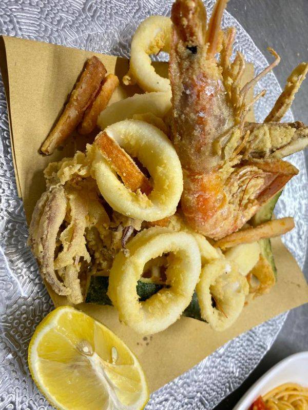 Fritto misto con verdure pastellate